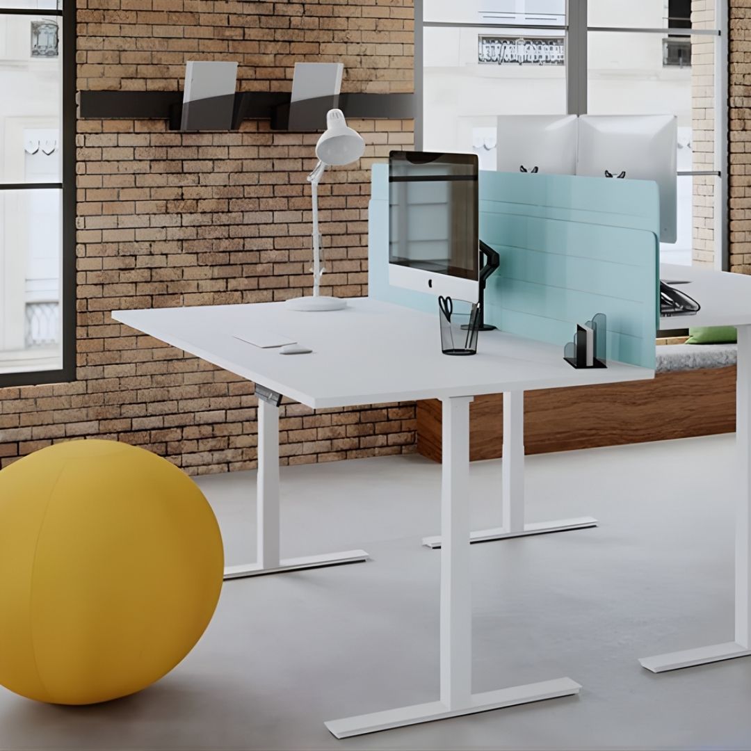 Top 5 des accessoires ergonomiques pour compléter votre poste de travail