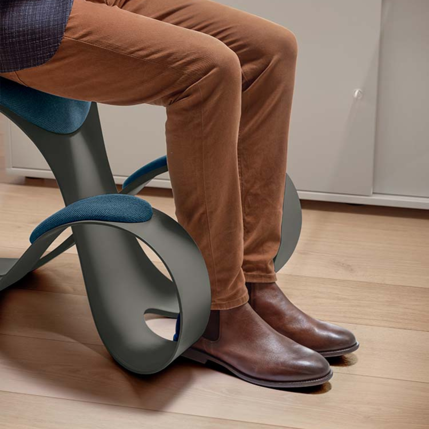Chaise ergonomique, siège futuriste, chaise design, nouveau siège ergonomique